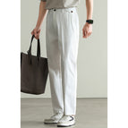 White / M