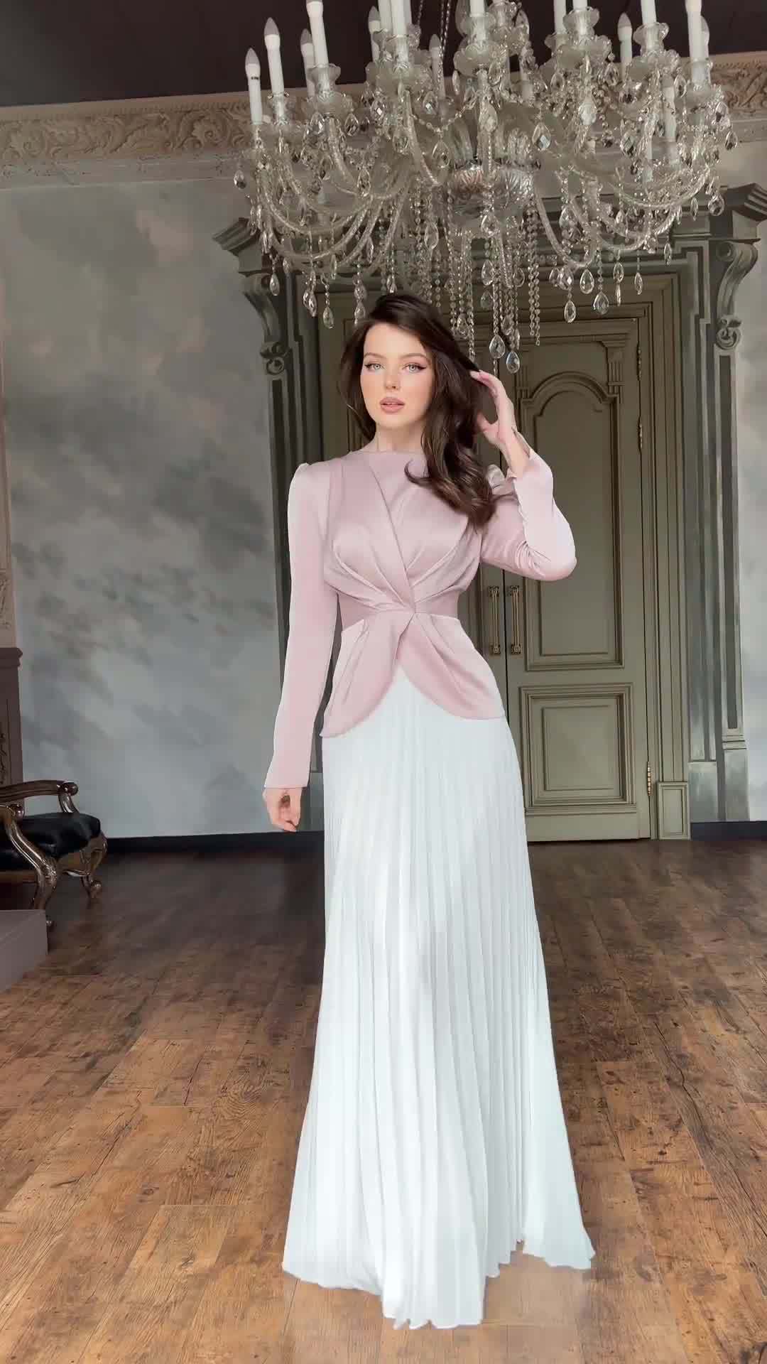 Contrast Color Pleated Dress