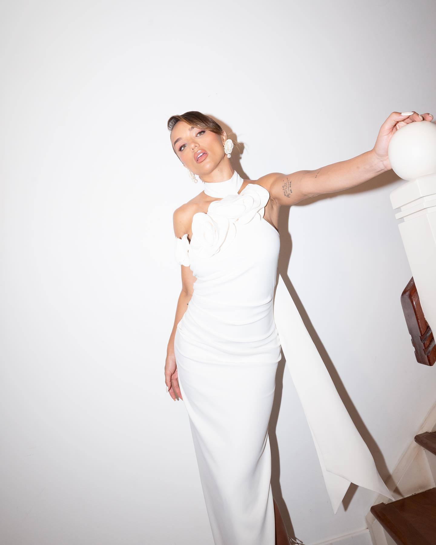 Wooden Ear Shoulder White One-piece Dress
